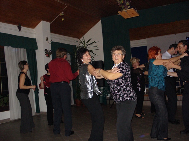 Bálozunk